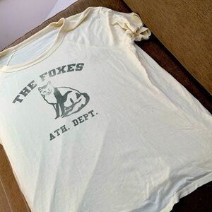 The foxes tee